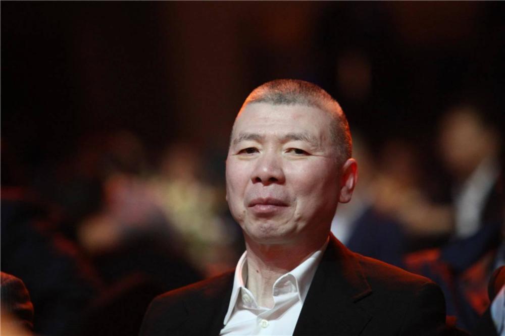 冯小刚|冯小刚名誉案胜诉，被罚20亿是假的，“冯裤子”不算侮辱人格