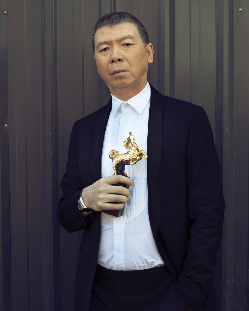 冯小刚|冯小刚名誉案胜诉，被罚20亿是假的，“冯裤子”不算侮辱人格