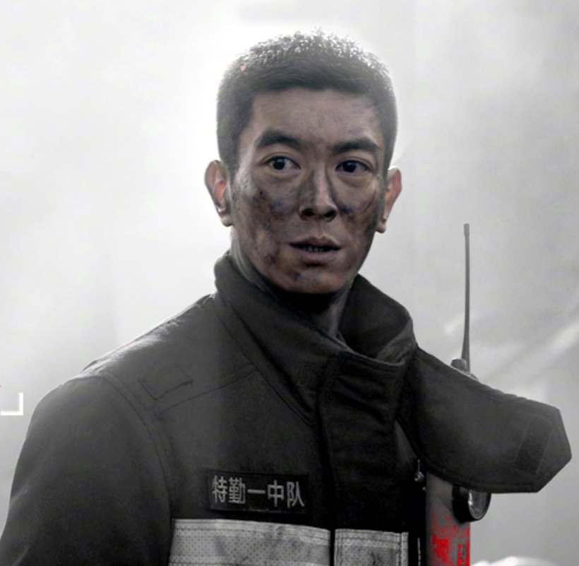 《烈火英雄》后,杜江再次出演消防电影,阵容堪称"有生之年"