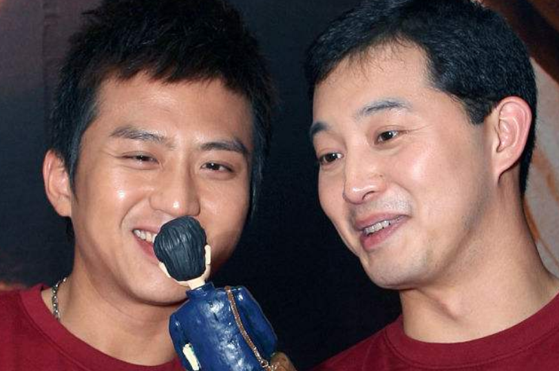 沙溢本想时尚一回,却被众人误会系错扣,邓超3字评价太真实!