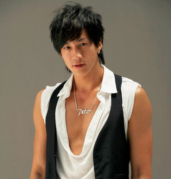 第五名:金城武(46岁) 上榜理由:气质太好 身高180公分,体重70公斤