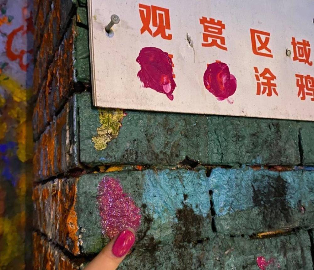 肖战|明星工作室有多重要？肖战公关混乱，张艺兴工作室文案有水平