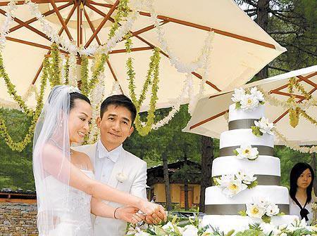 大女人刘嘉玲三道坎被豪门抛弃羞辱门没孩子