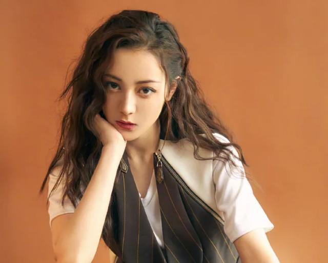 宋威龙|明星百万转发全靠数据女工？杨洋、宋威龙、杨紫含水量近九成