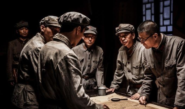 十大元帅中他被称为福将从未被捕或受伤去世后数百将士相陪