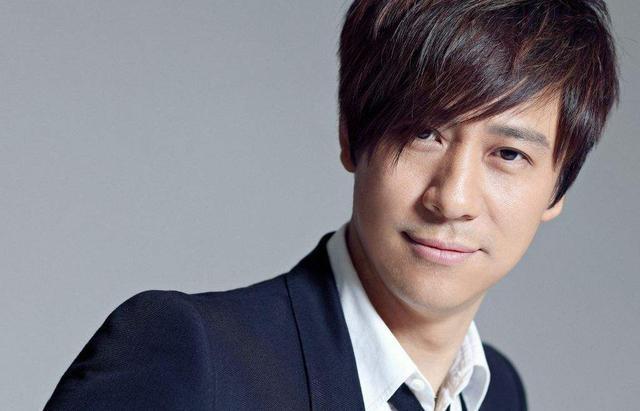 解晓东|让章子怡、海清甘当绿叶的解晓东掀回忆杀，52岁走出抑郁仍帅气