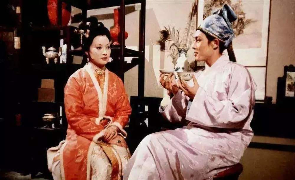 王熙凤|王熙凤很得贾母宠爱，为啥她被邢夫人欺负时，不找老太太撑腰？