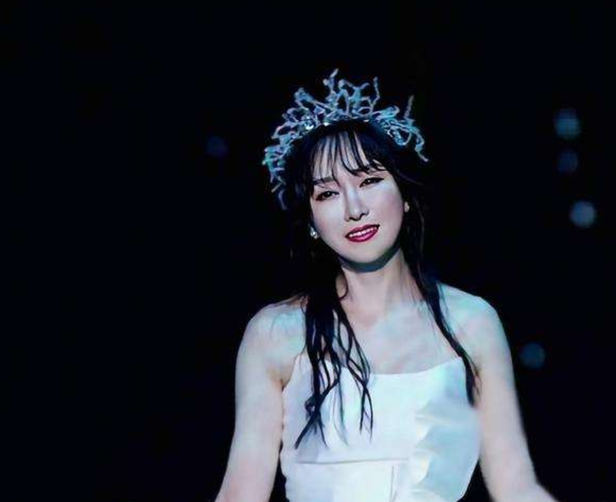 丁太升|丁太升又蹭尔冬升热度，强调点评不需要资格，却被当场揭开遮羞布