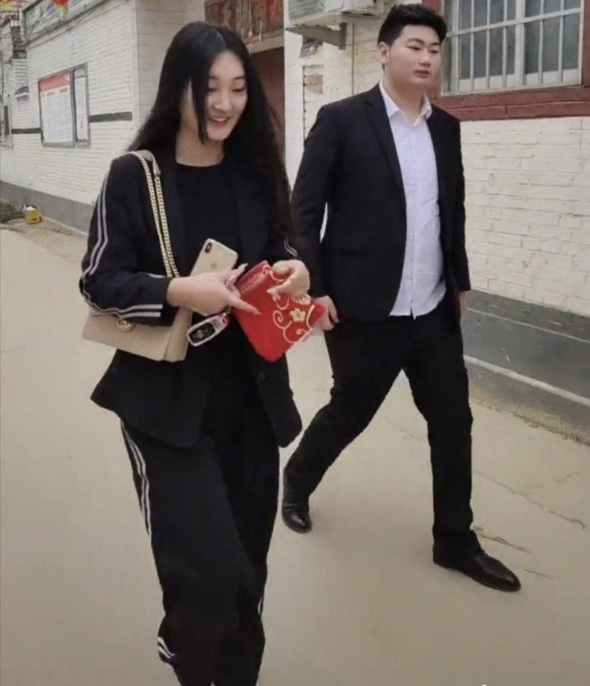 朱之文|“草根明星”大衣哥低调，儿子结婚排场不大，疫情却捐款140万