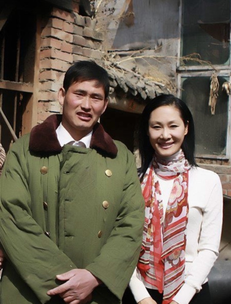 朱之文|“草根明星”大衣哥低调，儿子结婚排场不大，疫情却捐款140万