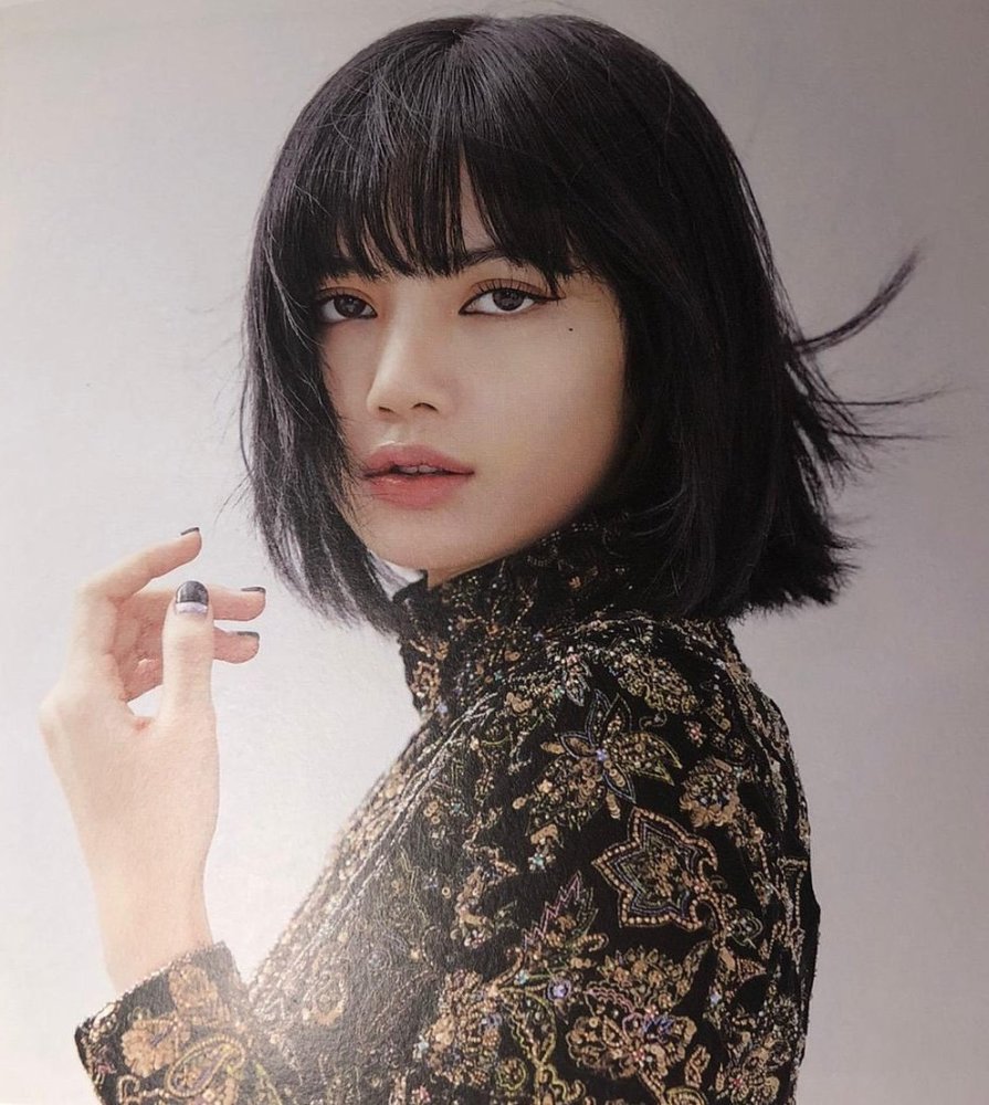 blackpink专辑内页,lisa短发霸气秀,jisoo长发凌乱好飒_腾讯新闻