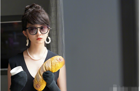 孙莉|孙莉为补贴家用复出？接班黄磊捧女儿，黄多多疑不被名媛圈接受