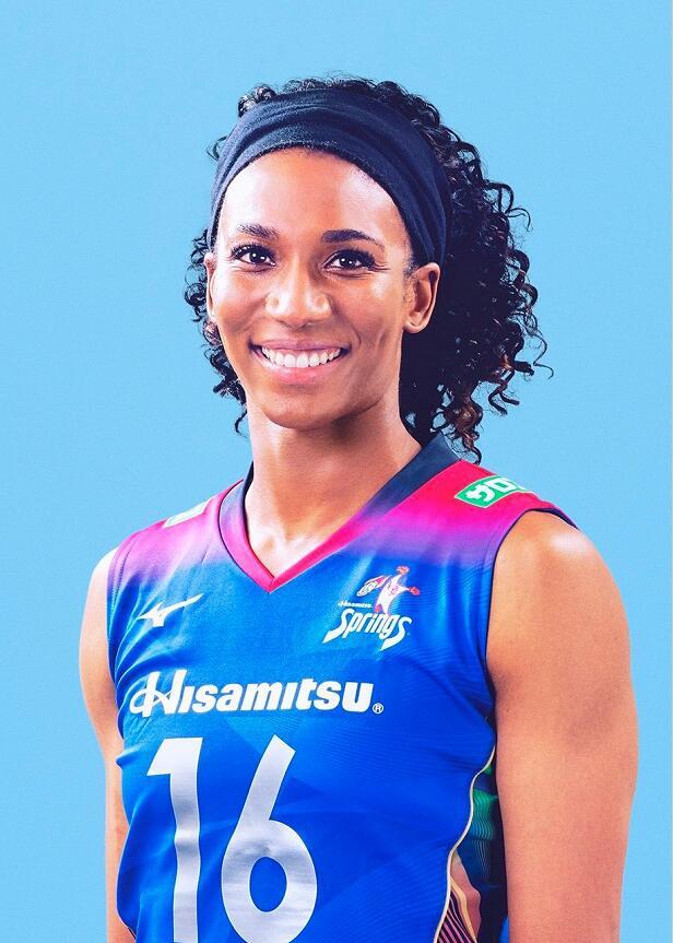 阿金拉德沃是一名非常优秀的副攻手,曾在郎平执教美国女排时期就已经