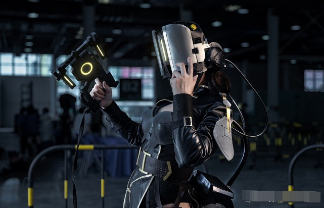 超神cos冉冰镜南秒破次元壁看到荷光者宅男彻底沦陷了