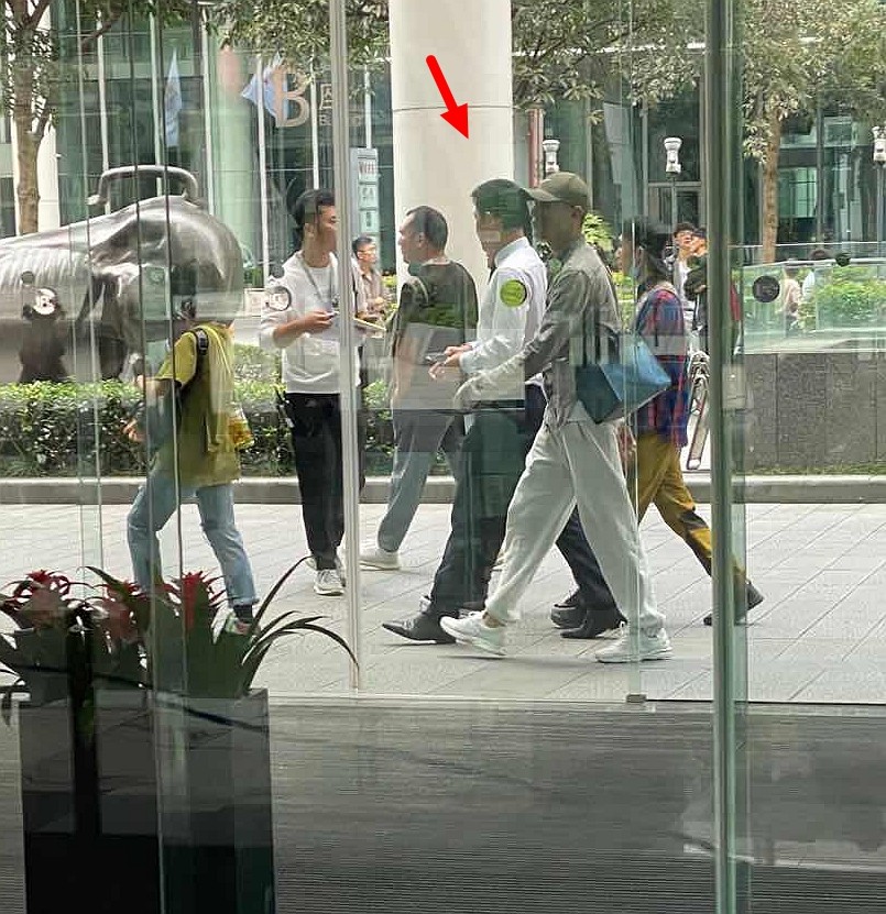 赵丽颖|网友偶遇赵丽颖罗晋拍戏，曝颖宝“特别瘦”，目测身高160厘米