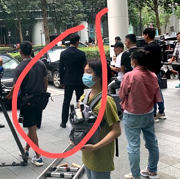 赵丽颖|网友偶遇赵丽颖罗晋拍戏，曝颖宝“特别瘦”，目测身高160厘米