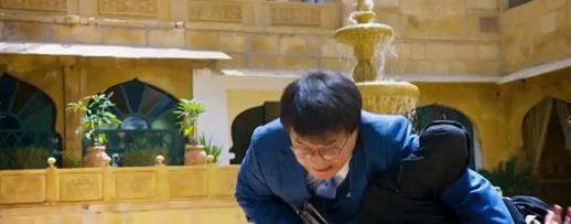 成龙|成龙电影《急先锋》：大哥骨子里的幽默永远都在