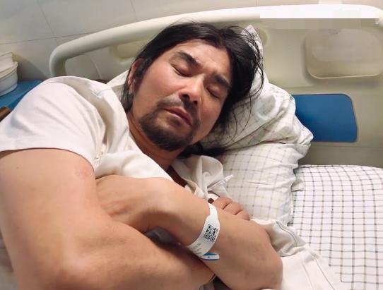 面筋哥|面筋哥确诊肺癌晚期！插呼吸管躺床上身形消瘦，称不知还能活几年