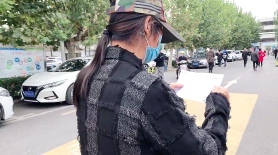 面筋哥|面筋哥确诊肺癌晚期！插呼吸管躺床上身形消瘦，称不知还能活几年