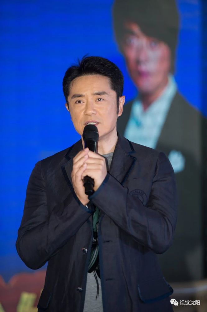 黄格选,1970年2月28日出生于湖北省武汉市,歌手,演员.