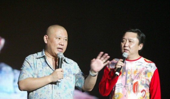 昔日"综艺一哥"李彬,郭德纲曾站橱窗给他做配,今两人天壤之别