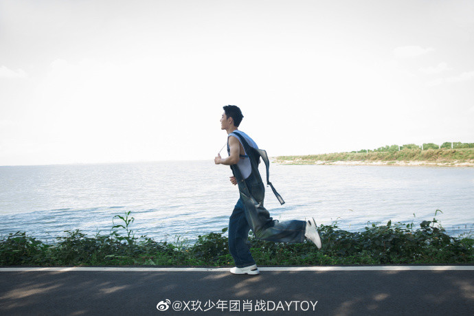 肖战|为肖战庆生而遭网曝，乔诗语霸气回怼，边江发文道歉再引争议