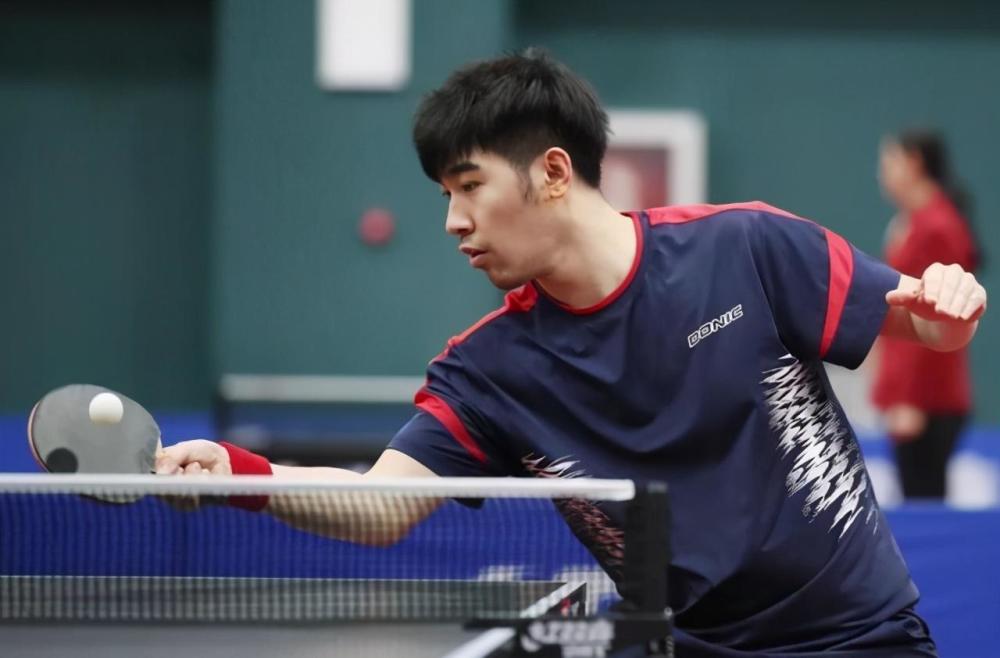 7)战胜了周启豪/陈可,紧接着3-1(11-13,11-7,11-4,11-4)击败严升/齐菲