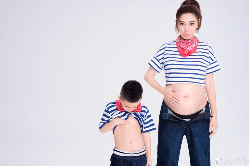 应采儿|陈小春不愧是宠妻狂魔，亲自学摄影替应采儿拍孕妇照，成片令人惊艳