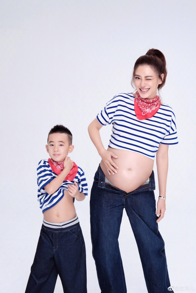 应采儿|陈小春不愧是宠妻狂魔，亲自学摄影替应采儿拍孕妇照，成片令人惊艳