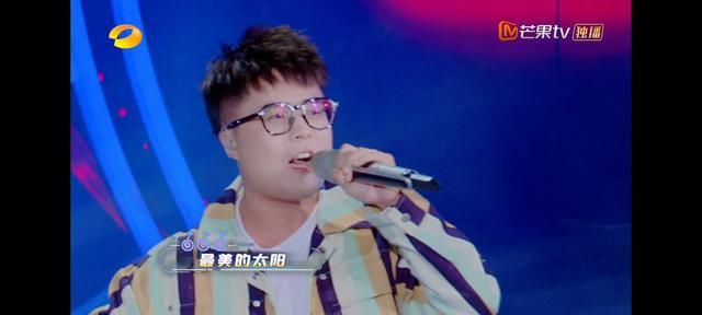 张杰|张杰参加谢娜的综艺，湖南卫视给他的标签引争议：是吹牛还是事实