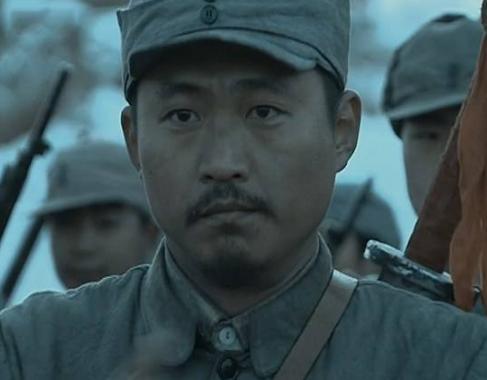 战卫华演亮剑一炮而红为母亲成为军人专业户