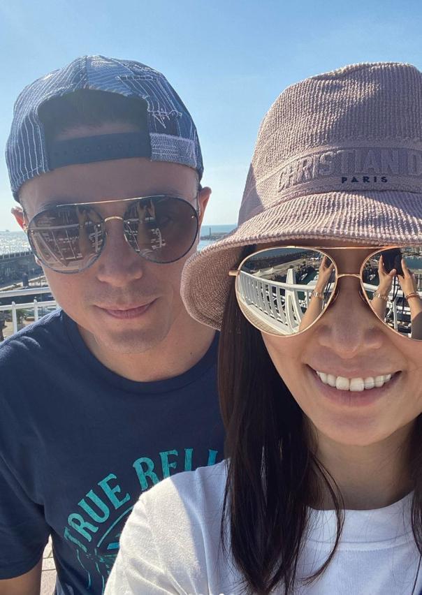 林心如|林心如晒照秀幸福，女儿的小手成为关注焦点