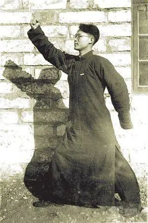 人民英雄纪念碑|人民英雄纪念碑上所有花纹，全部出自林徽因之手！