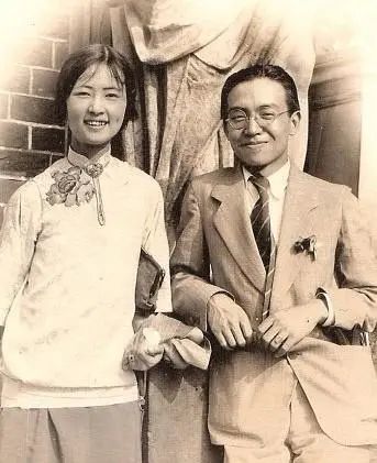 人民英雄纪念碑|人民英雄纪念碑上所有花纹，全部出自林徽因之手！