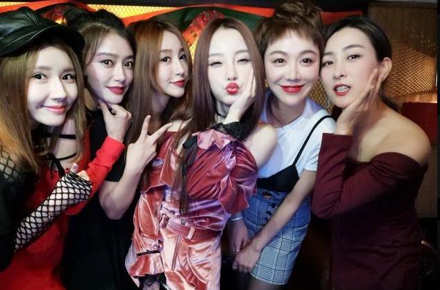 李小璐|李小璐诉说单亲妈妈的苦楚，内容引争议，抱怨甜馨影响她行走江湖