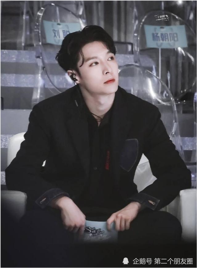 张艺兴|张艺兴29岁生日快乐：零点祝福，需要你来点亮！