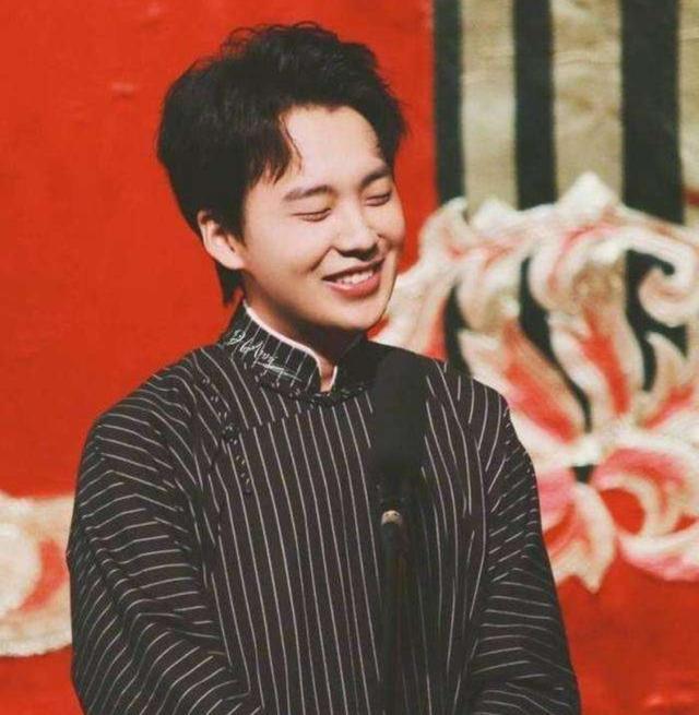 德云社|德云社收入暴涨，郭德纲保守身价得50亿？网友：都是他老婆王惠的