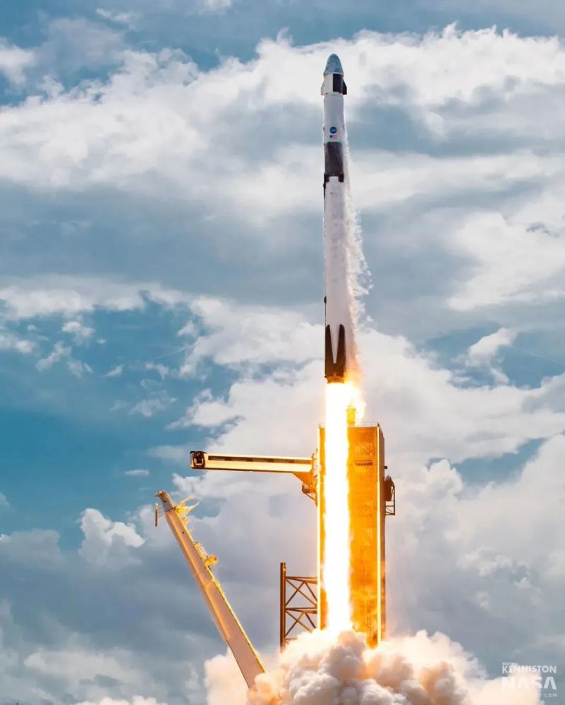 spacex|SpaceX打出明星级火箭，首次大胆使用三手整流罩