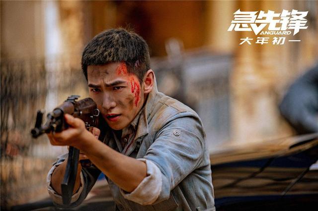 急先锋|《急先锋》票房惨淡，原因不仅是排片率低，还有影片太“成龙”了