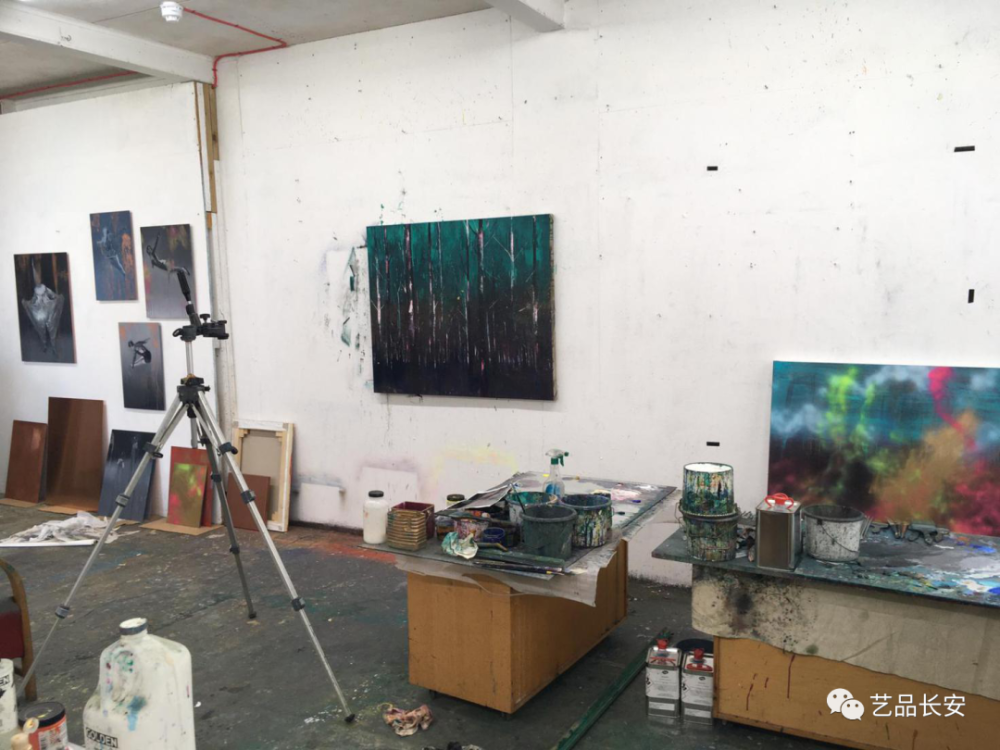 绘画|Nicholas Archer，一半阴郁，一半童真