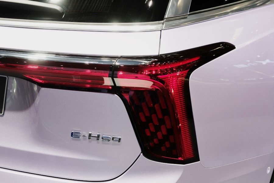 全尺寸suv|首款纯电动全尺寸SUV 北京车展实拍红旗E-HS9