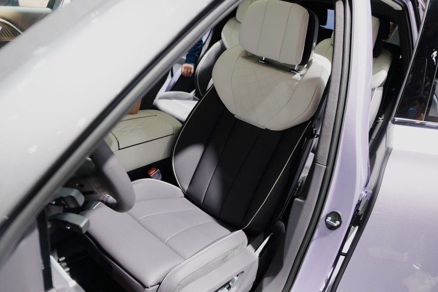 全尺寸suv|首款纯电动全尺寸SUV 北京车展实拍红旗E-HS9