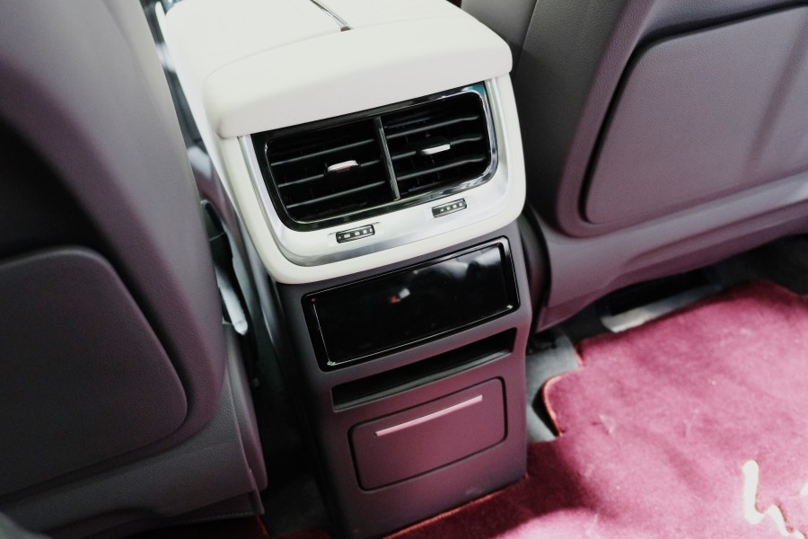 全尺寸suv|首款纯电动全尺寸SUV 北京车展实拍红旗E-HS9