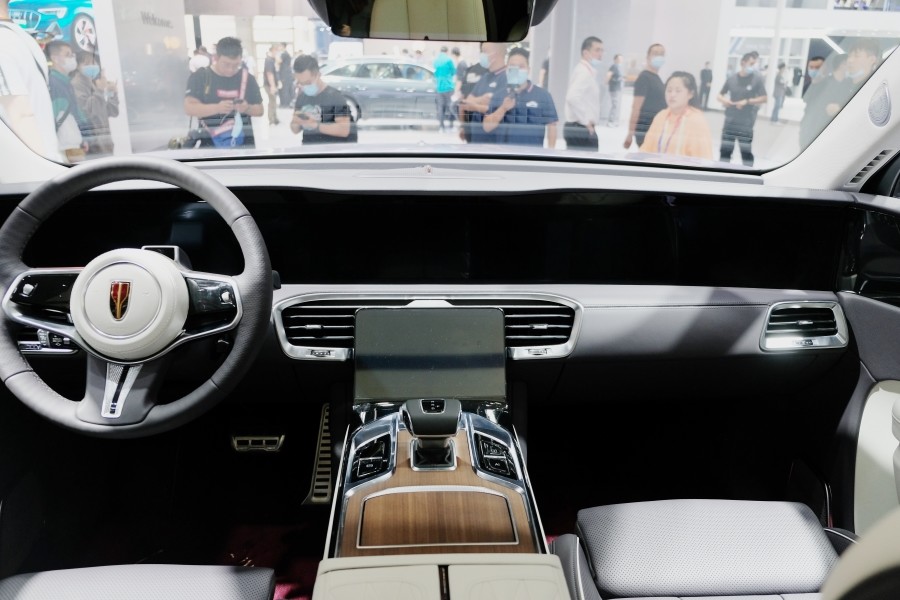 全尺寸suv|首款纯电动全尺寸SUV 北京车展实拍红旗E-HS9