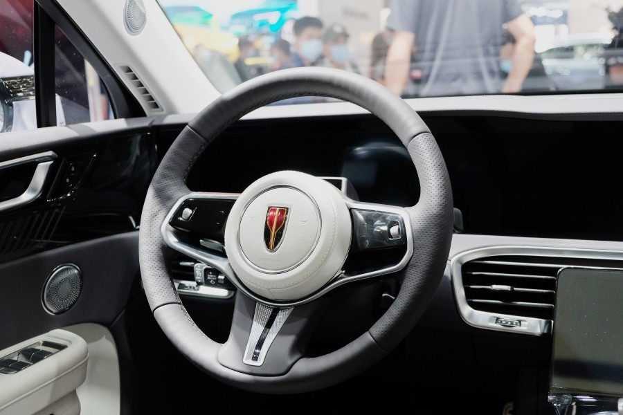 全尺寸suv|首款纯电动全尺寸SUV 北京车展实拍红旗E-HS9