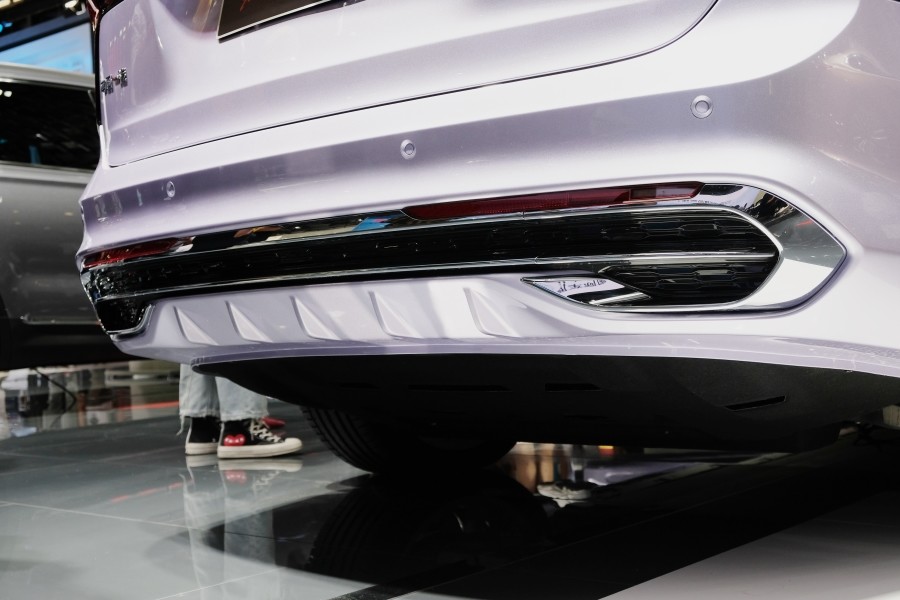 全尺寸suv|首款纯电动全尺寸SUV 北京车展实拍红旗E-HS9