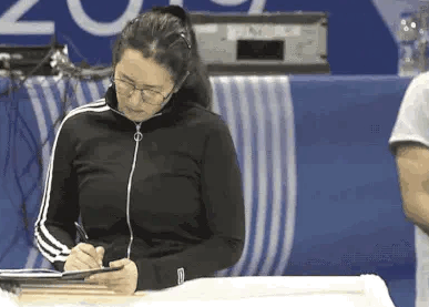 战狼2|《夺冠》和《战狼2》是同类型电影，为何票房却远不及对方？