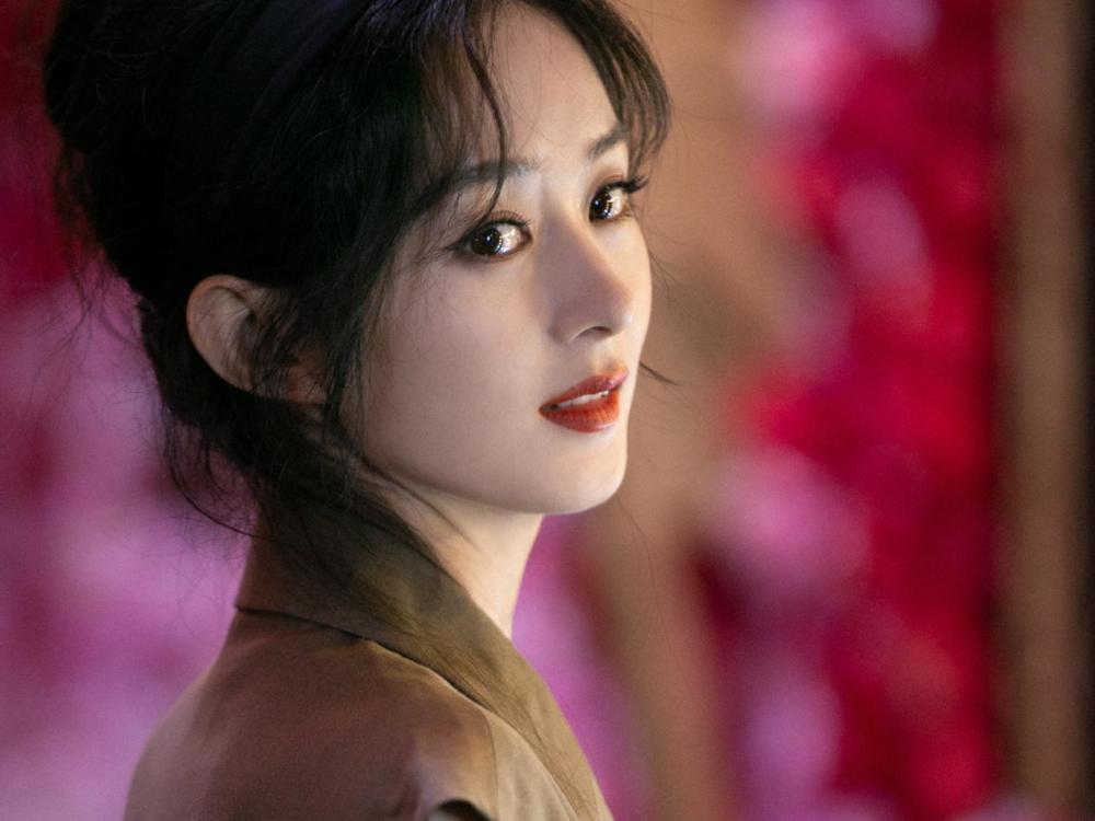 赵丽颖|赵丽颖十月份行程公布，《幸福》拍摄全程保密，网友期待生日会