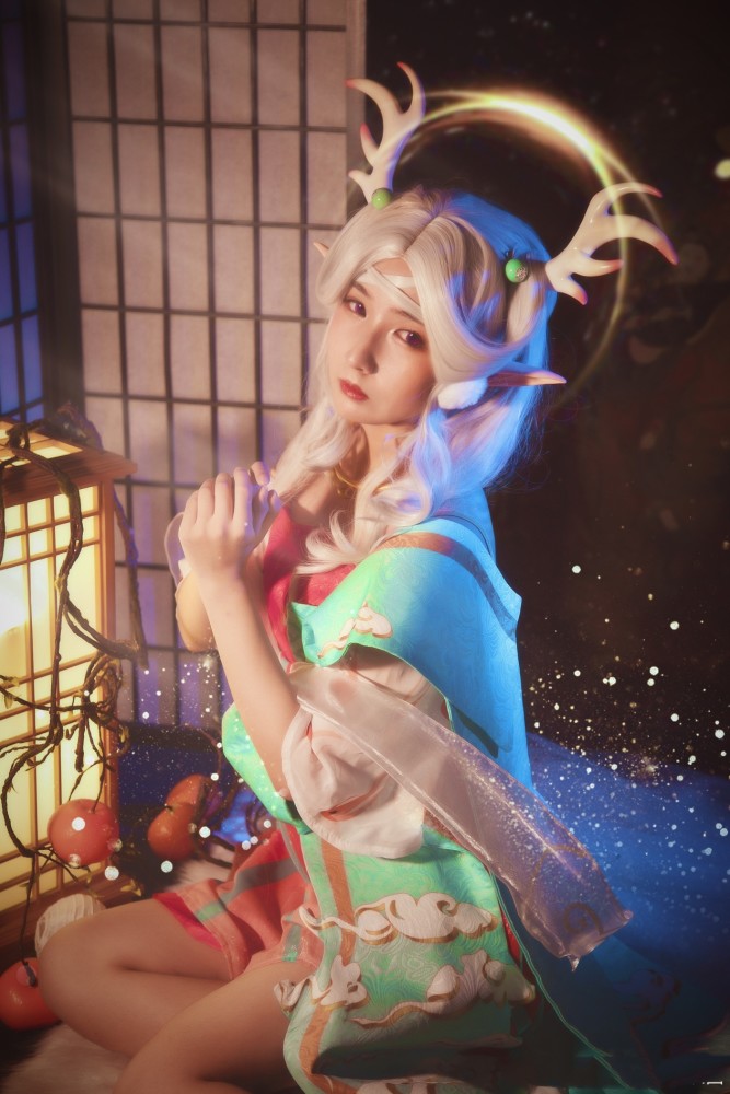 女玩家到底有多爱瑶瑶?行为过于"疯狂"网友:闻到富婆的味道!