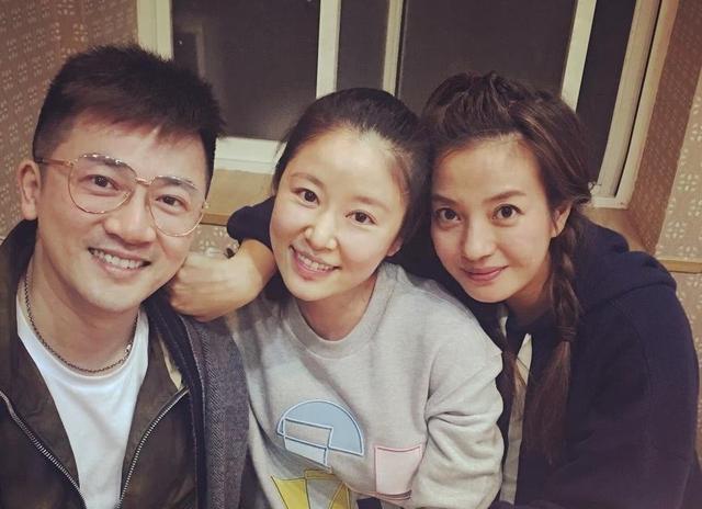 林心如|林心如颜值不再！与霍建华晒无滤镜自拍，黑头严重遭网友嘲讽